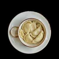 ვარენიკი კარტოფილით და სულუგუნით